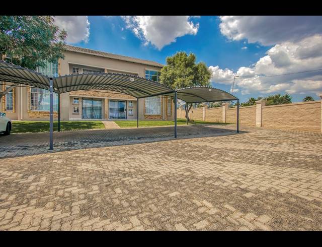 2 BEDROOM APARTMENT TO LET IN HONEYDEW